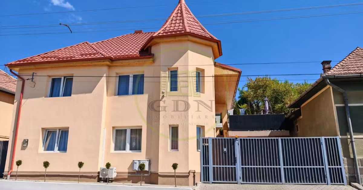 Casă individuală de vânzare cu 5 camere, mobilată în Reghin
