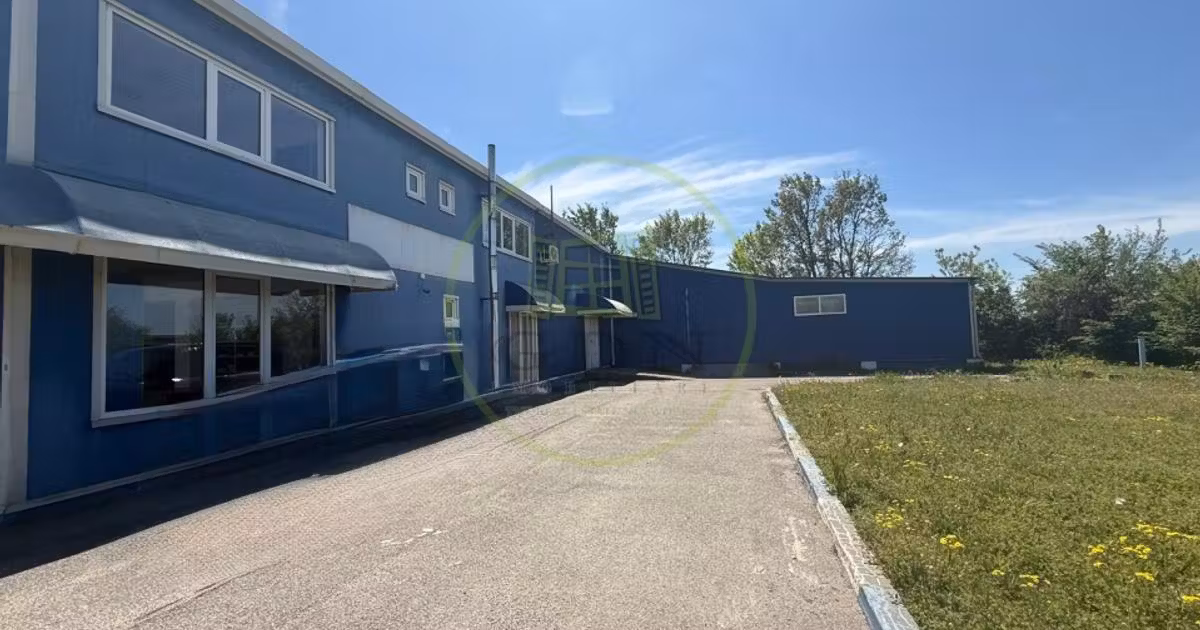 Spațiu industrial de vânzare de 359.00 mp, în Pielești