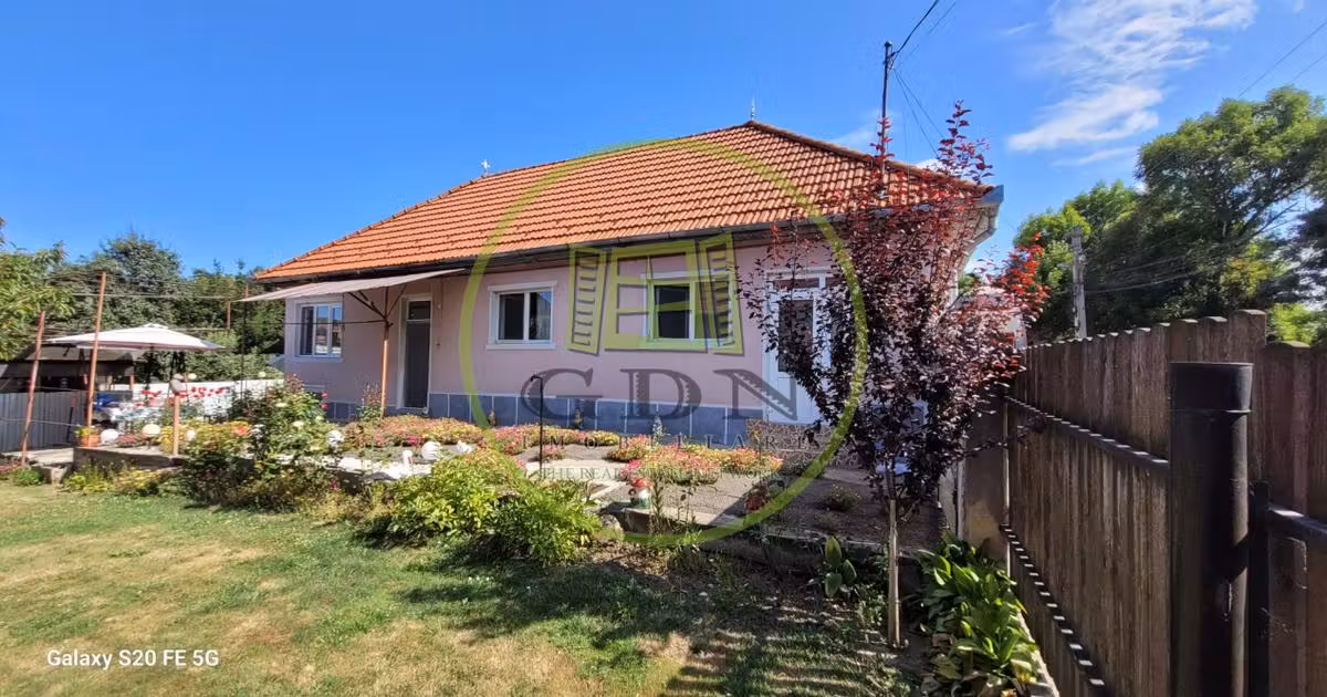 Casă individuală de vânzare cu 3 camere, mobilată în Reghin