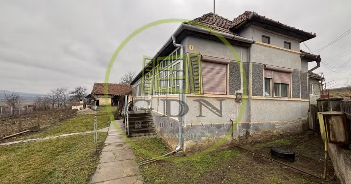Casă individuală de vânzare cu 3 camere, mobilată în Blaj