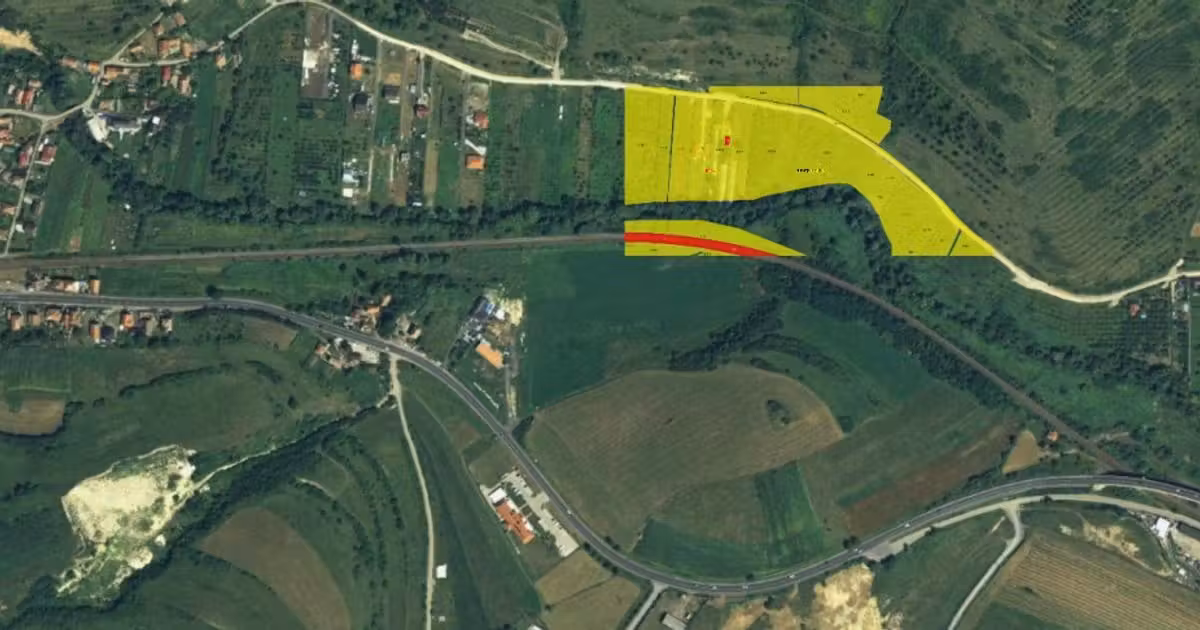 Teren Construcții intravilan de vânzare de 4700 mp, în Rădaia