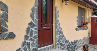 Casă Nord-Est