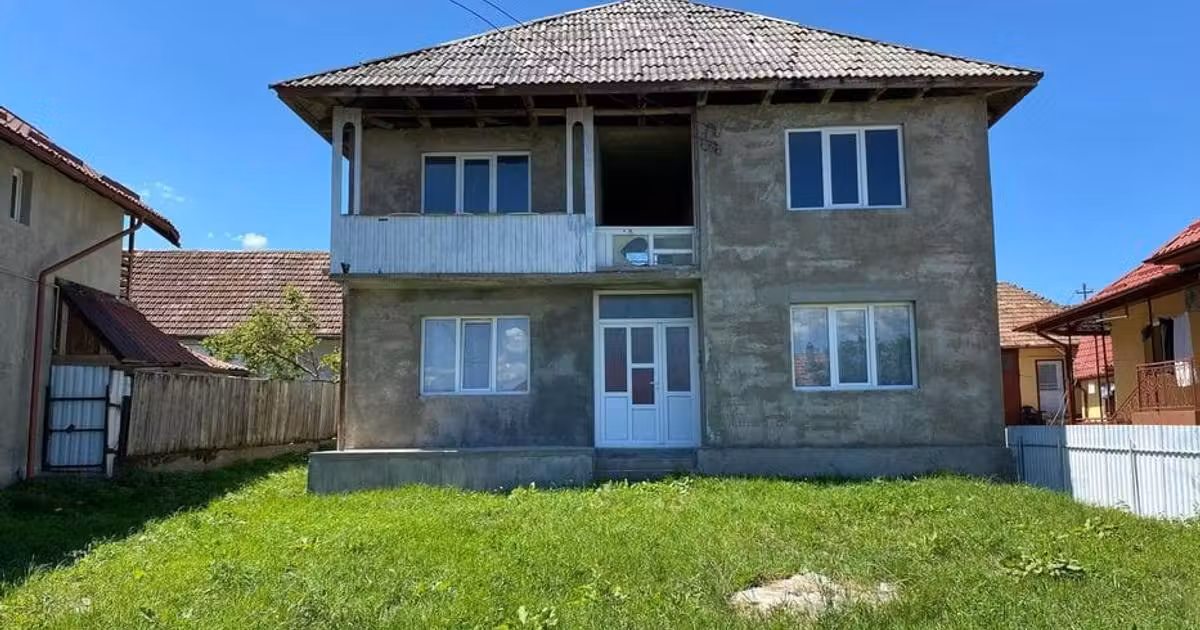 Casă individuală de vânzare cu 4 camere, mobilată în Letca