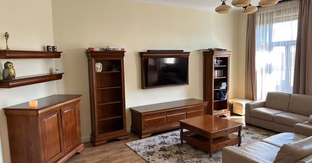 Apartament de vânzare cu 5 camere, mobilat în Reghin