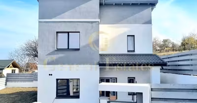 Casă Tomești