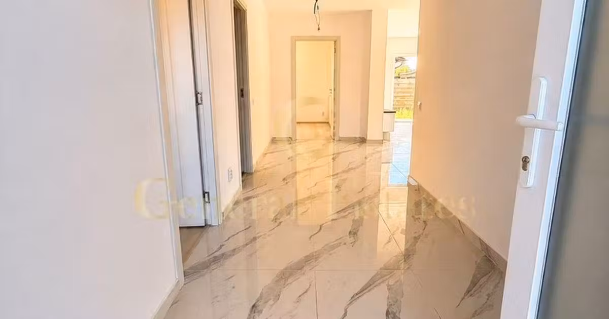 Casă individuală de vânzare cu 3 camere în Sânpetru