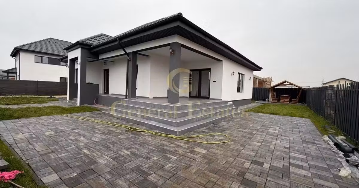 Casă individuală de vânzare cu 4 camere în Tărlungeni