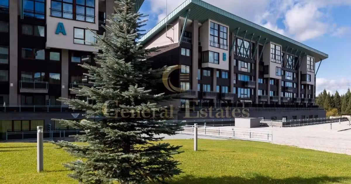 Apartament de vânzare cu 3 camere, mobilat în Poiana Brașov