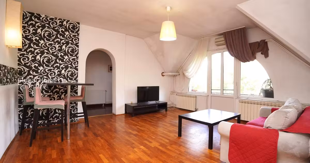Apartament de vânzare cu 2 camere, mobilat în Ultracentral
