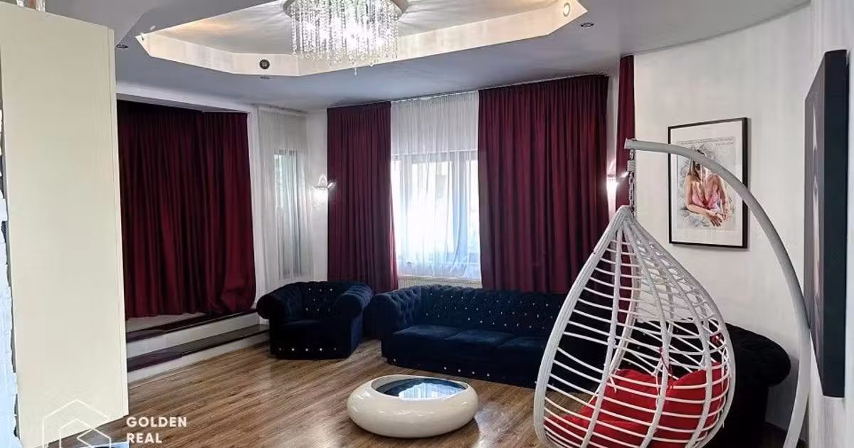Casă individuală de vânzare cu 5 camere în Dumbrăvița