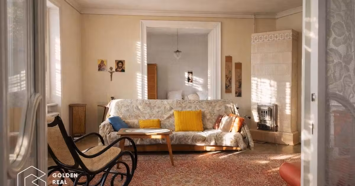 Apartament de vânzare cu 3 camere în zona Intim, Arad