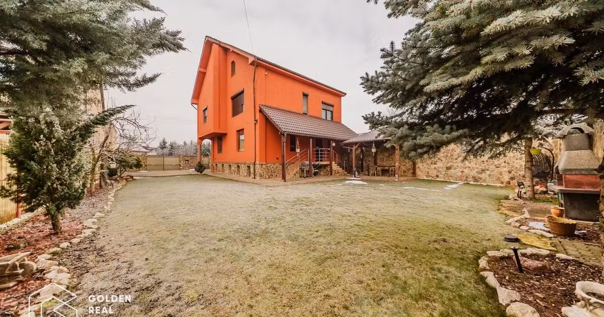 Casă individuală de vânzare cu 6 camere în zona Grădiște, Arad