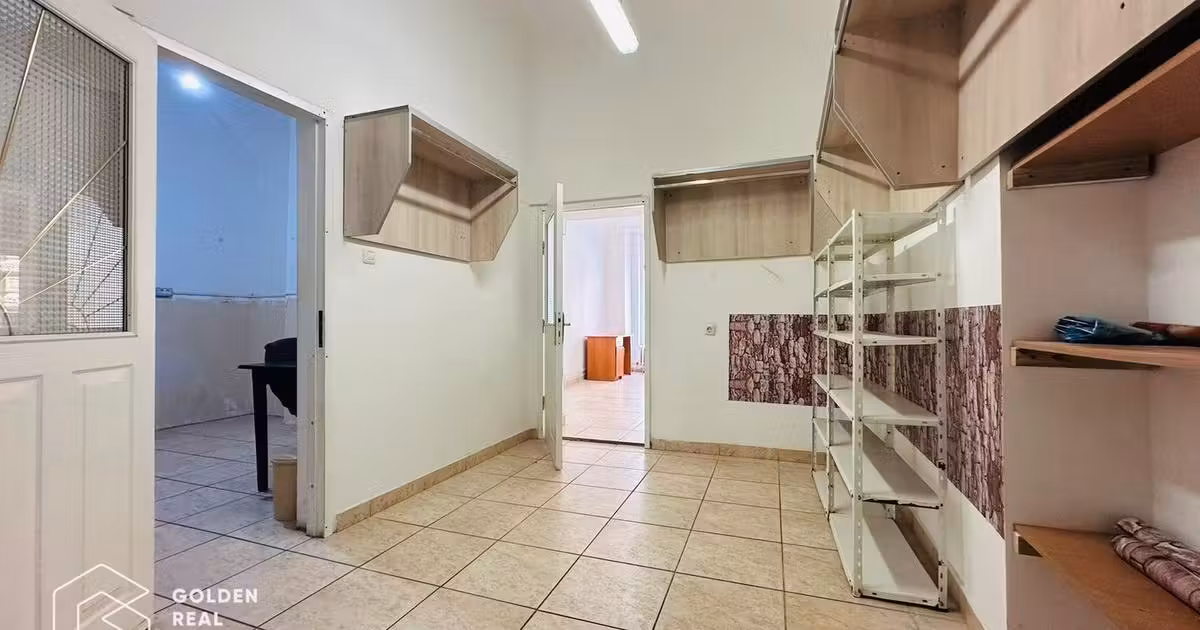 Spațiu comercial de vânzare de 43 mp, în zona Central, Arad