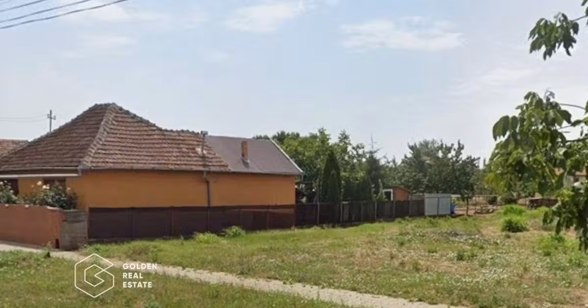 Teren Construcții intravilan de vânzare de 1205 mp, în Macea