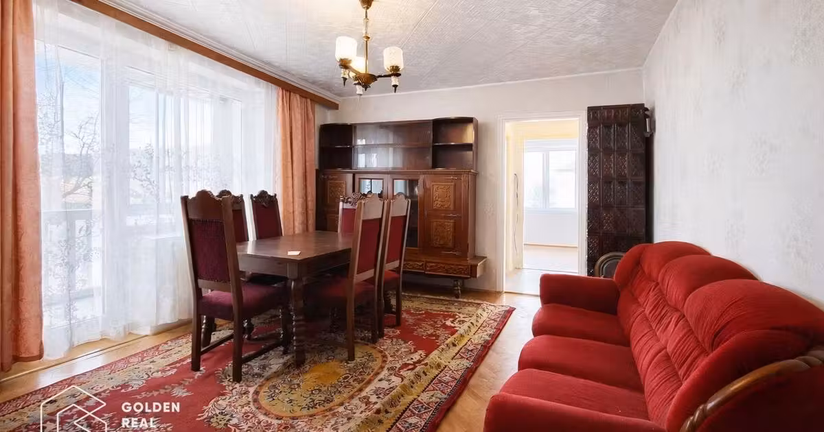 Apartament de vânzare cu 3 camere în Lipova