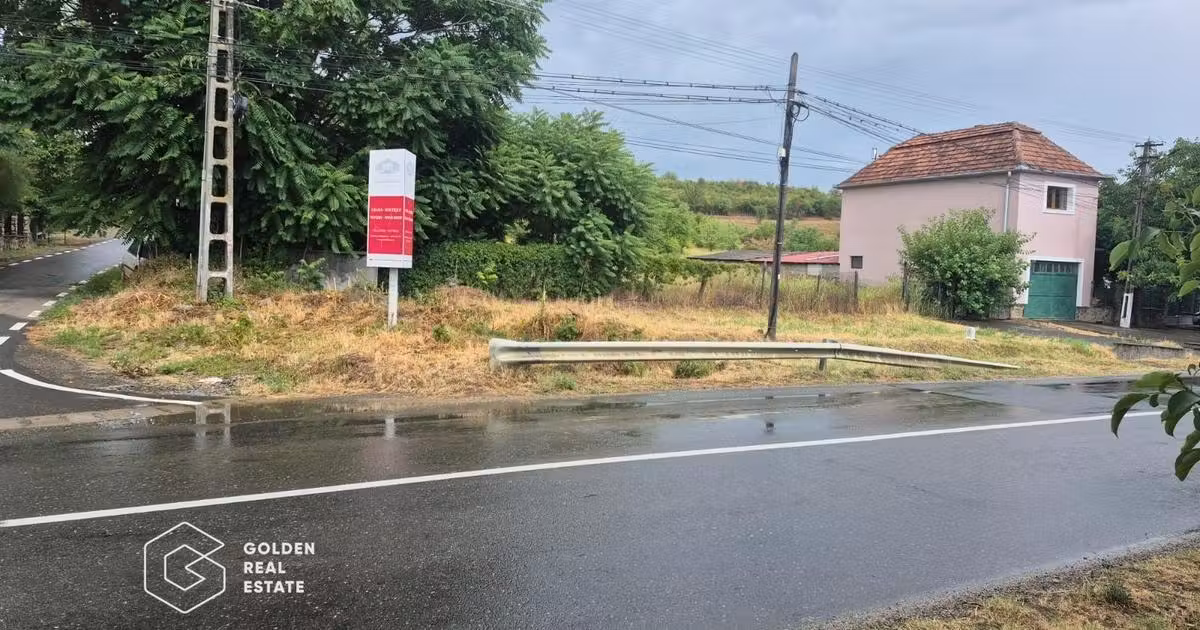 Teren Construcții intravilan de vânzare de 6000 mp, în Ghioroc