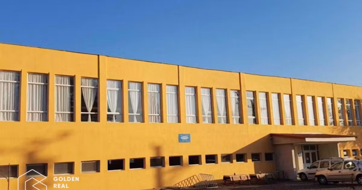 Spațiu comercial · 14 m², Central, Lipova