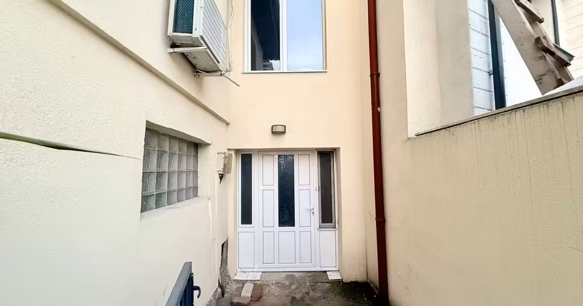 Apartament de vânzare cu 3 camere în zona Parcul Carol, Sector 4