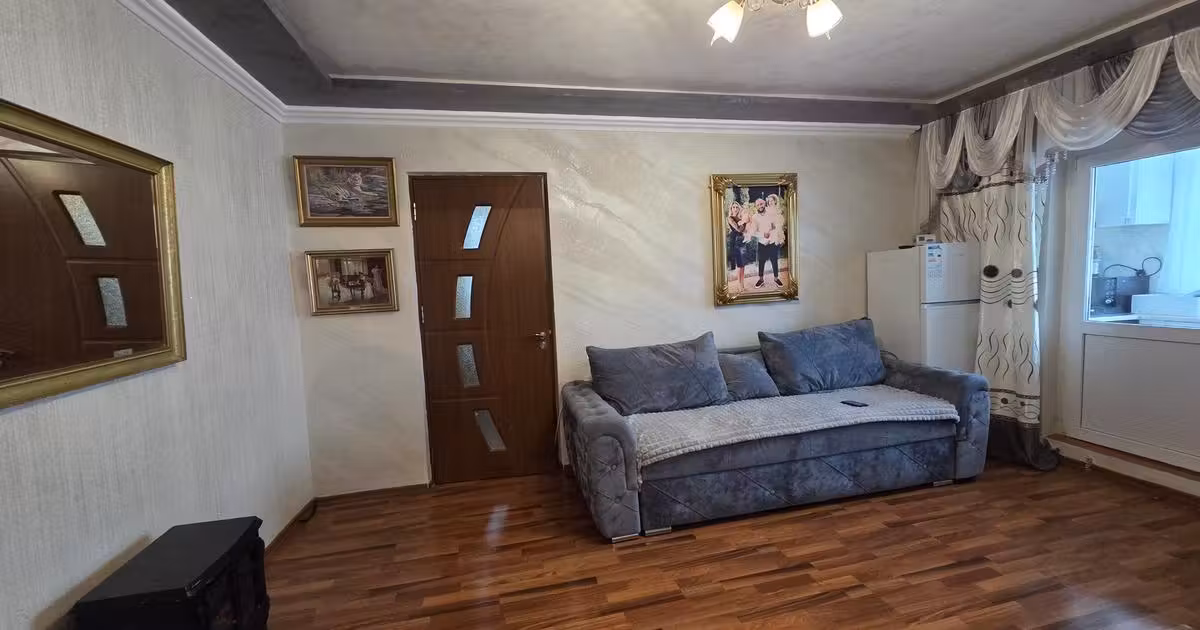 Apartament de vânzare cu 2 camere în Adjud