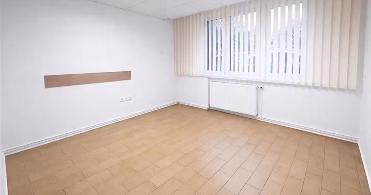 Apartament de vânzare cu 3 camere în zona Calea Dumbrăvii, Sibiu