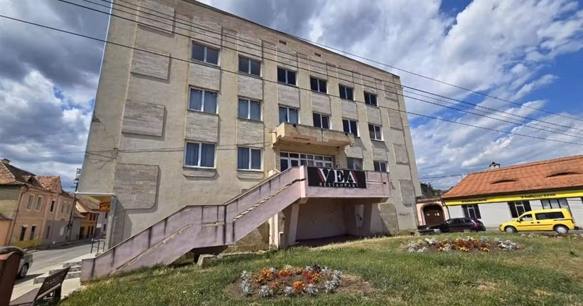 Spațiu comercial de vânzare de 1,014 mp, în Agnita