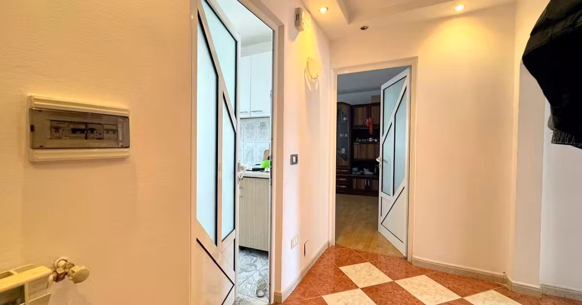 Apartament de vânzare cu 3 camere în zona Bistrița Lac, Bacău