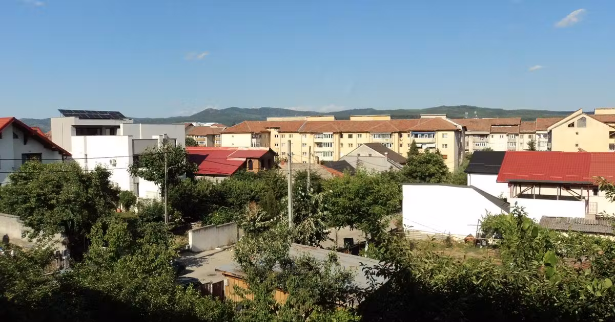 Duplex de vânzare cu 4 camere în zona Lenin Sud, Râmnicu Vâlcea