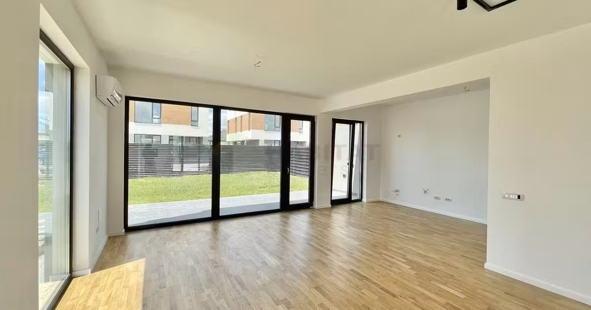 Casă individuală de vânzare cu 5 camere în Tunari