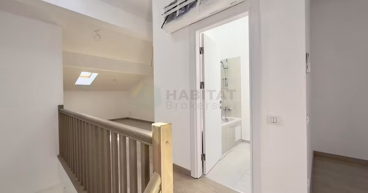 Casă de vânzare cu 5 camere în Voluntari