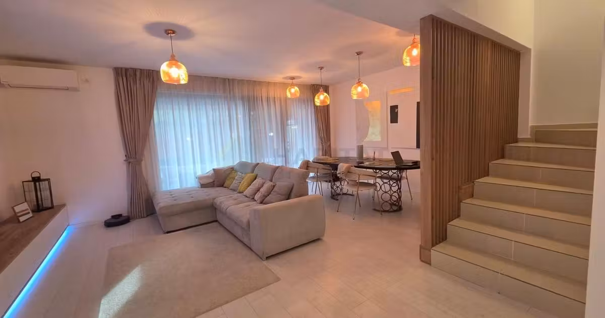 Duplex de vânzare cu 5 camere în Tunari