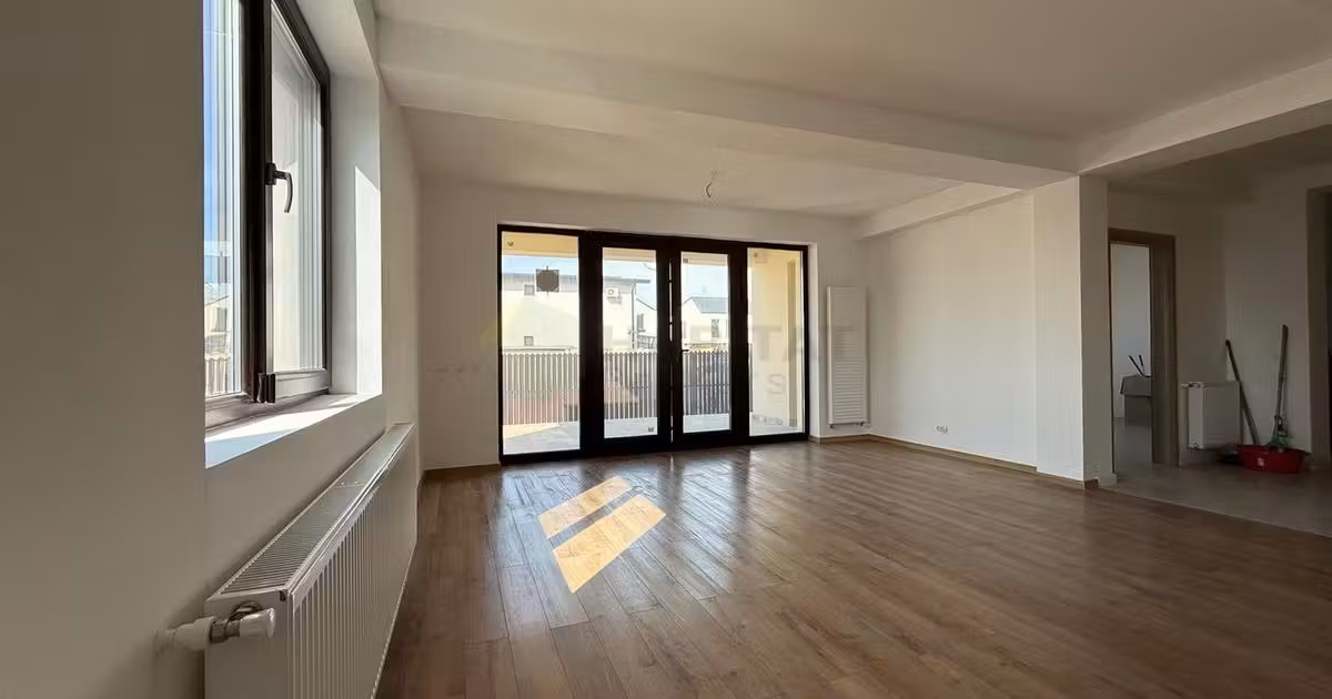 Casă individuală de vânzare cu 5 camere în Tunari