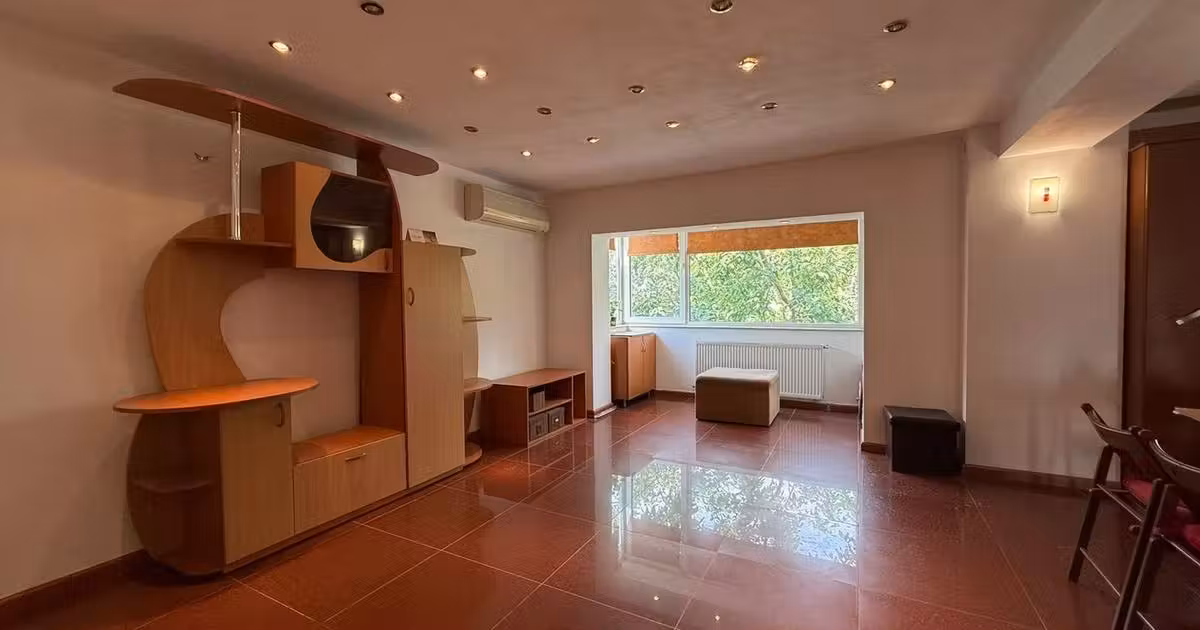 Apartament de vânzare cu 4 camere în Otopeni