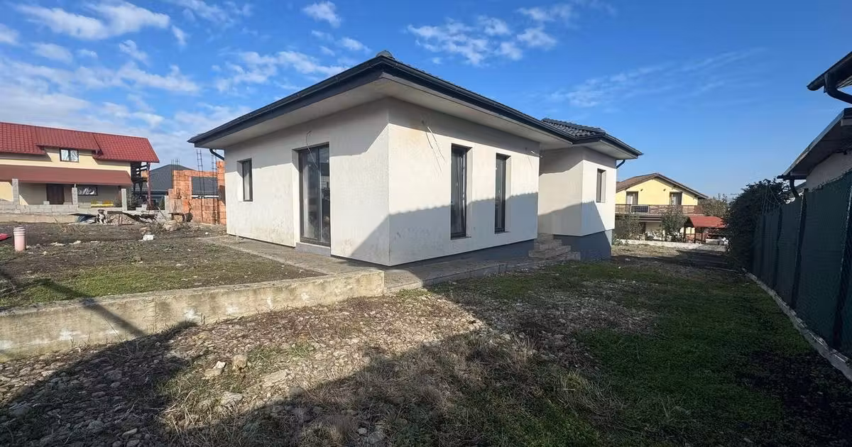 Casă individuală de vânzare cu 3 camere în Câmpenești
