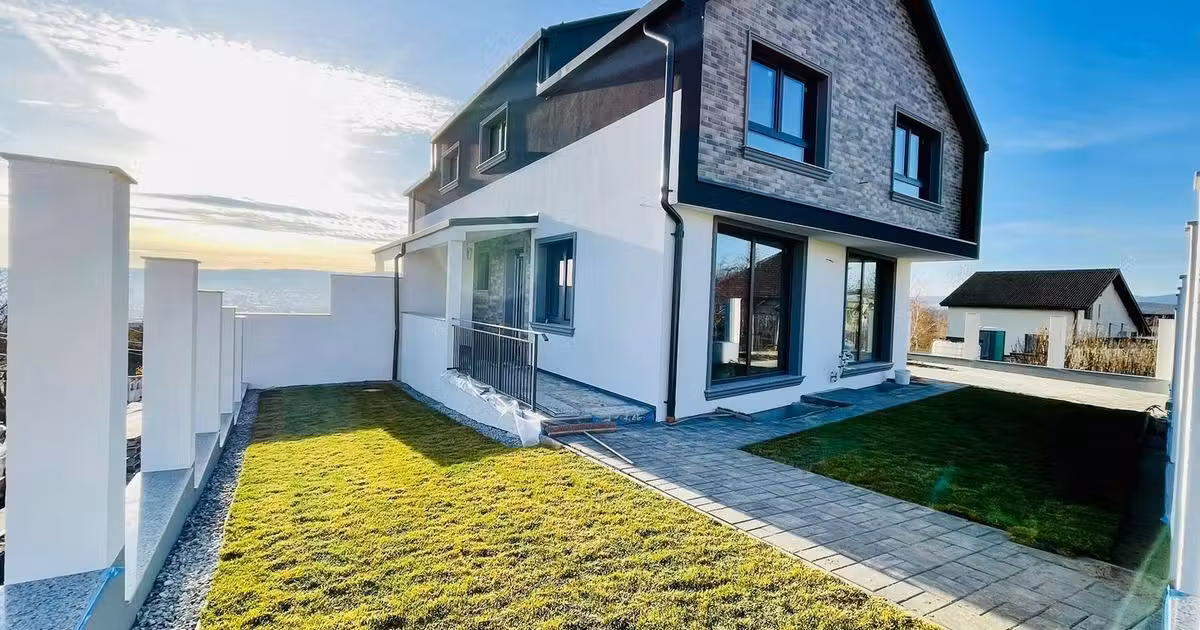 Casă de vânzare cu 4 camere în zona Dâmbul Rotund, Cluj-Napoca