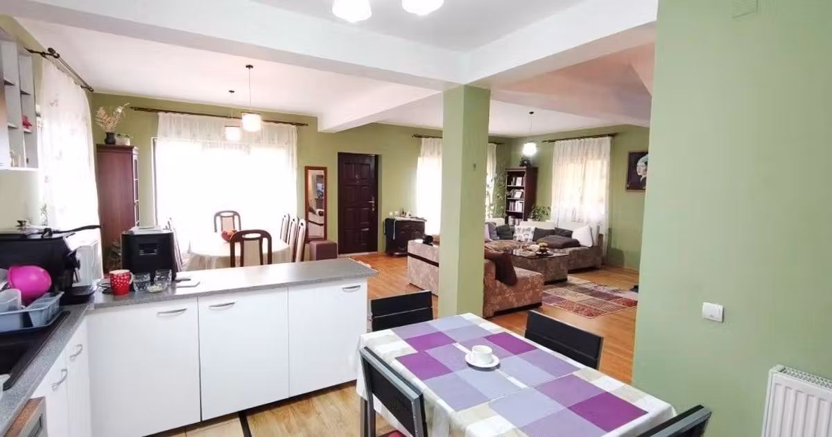 Casă individuală de vânzare cu 4 camere, mobilată în zona Iris, Cluj-Napoca