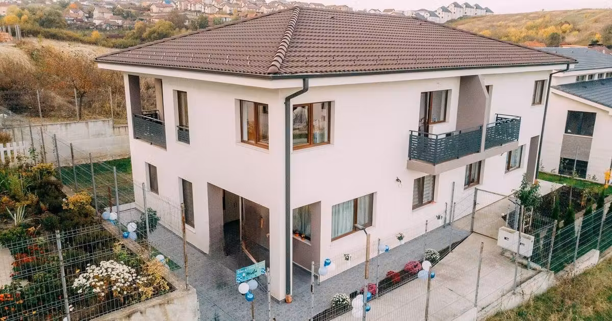 Duplex de vânzare cu 5 camere, mobilat în Dezmir