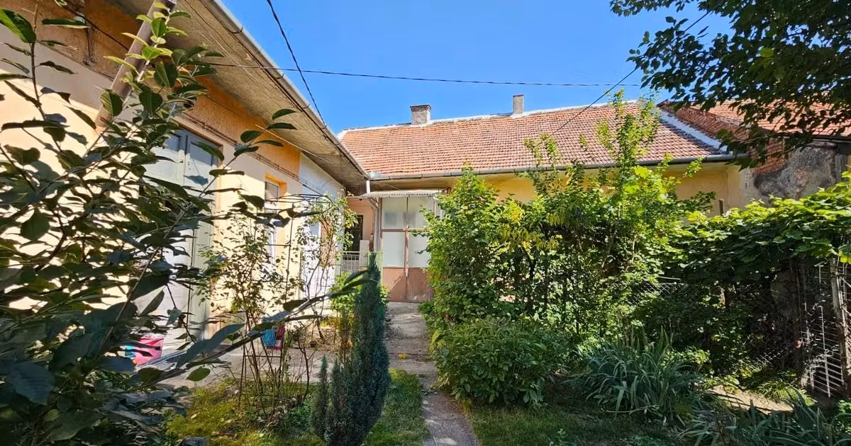 Casă individuală de vânzare cu 2 camere în zona Central, Cluj-Napoca